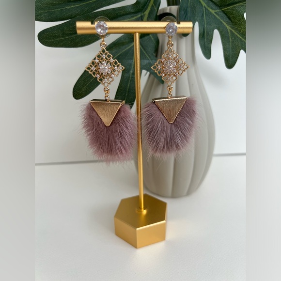 Flirty Dusty Pink Dangle Earrings - Elegant Pink Feather Dangle Earrings - Picture 1 of 16